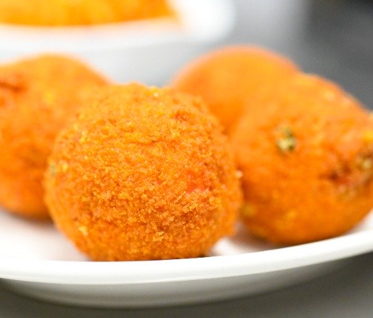 Indian Cuisine available for takeaway, delivery or dine in bletchley